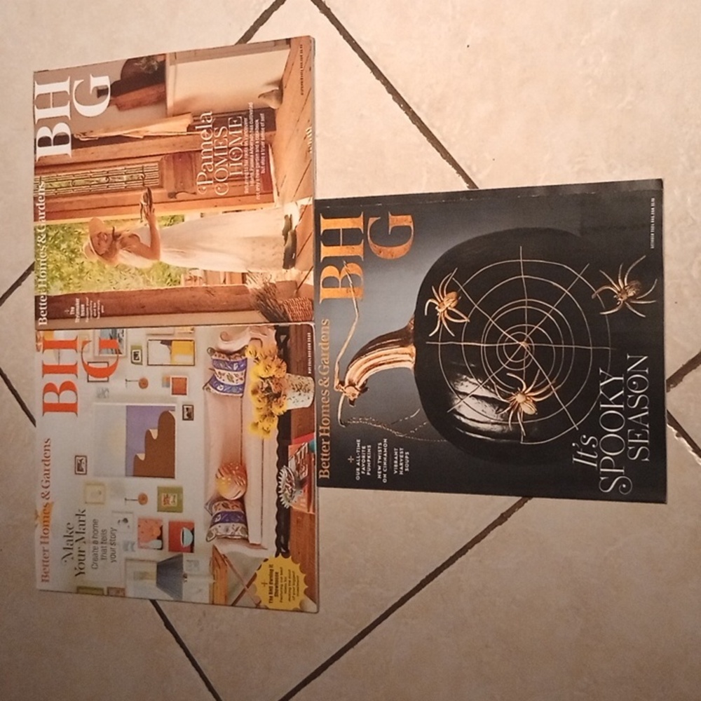 3 Magazines - Picture 2 of 3